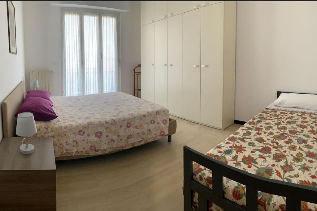 Vista Mare Con Ogni Comfort Вараце Екстериор снимка